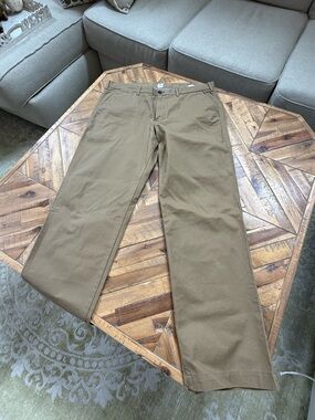 GAP Men's Chinos in Brown Tan